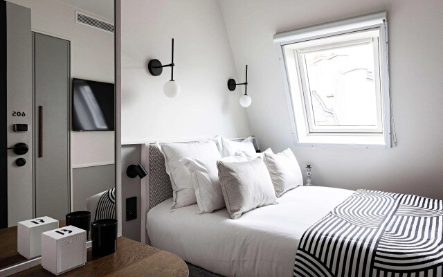 Best Western Premier The Blake Paris Gare Saint Lazare