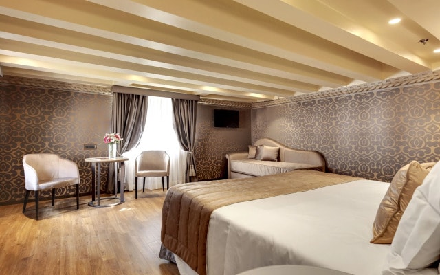 Hotel Dona Palace