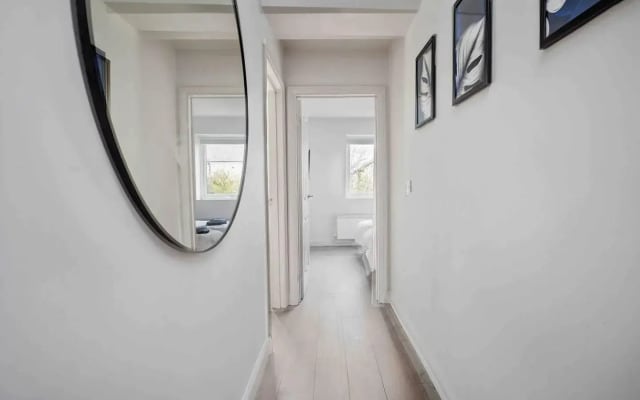 Superb Newly Extended House near Peak District, parking