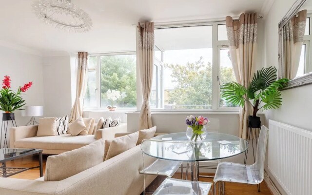 3 Bed Flat, Dedicated Workspace, Parking, 4KTV