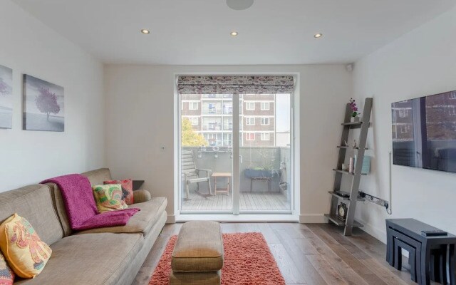 Spacious 2 Bedroom Apartment in Hackney