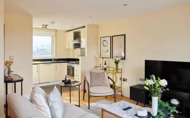 The Weavers Field Place - Classy 3bdr Flat With Terrace