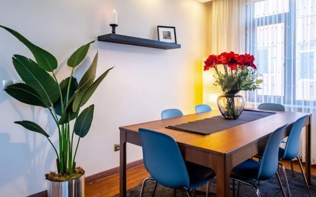 Captivating Flat With Balcony Near Besiktas Pier