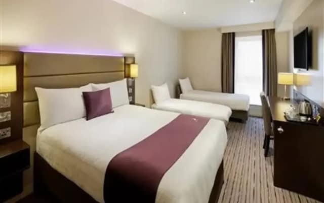 Premier Inn Guildford North - A3