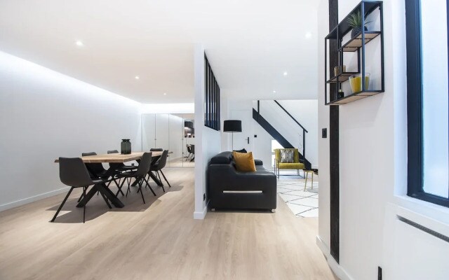 Luxury Townhouse - Eiffel tower
