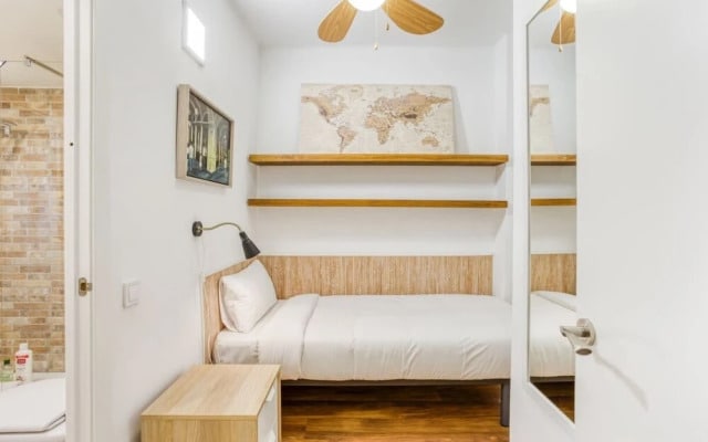 Nice and Cozy 4 Bedroom in Sants-montjuic BCN
