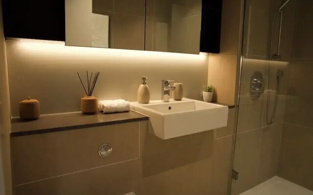 1 Bed Urban Escape in Battersea