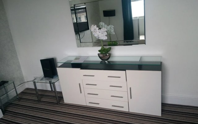 Mowbray Apartments