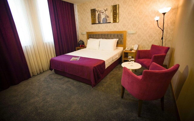Helikon Business Hotel
