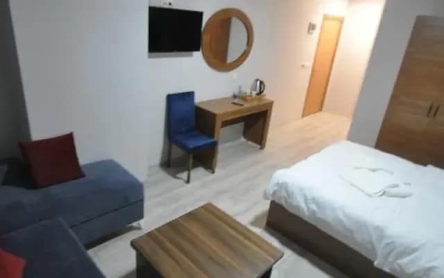 Duru Sui̇t Otel