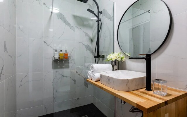Luxury 3 Bedroom 2 Bathroom - AC - Louvre & Marais
