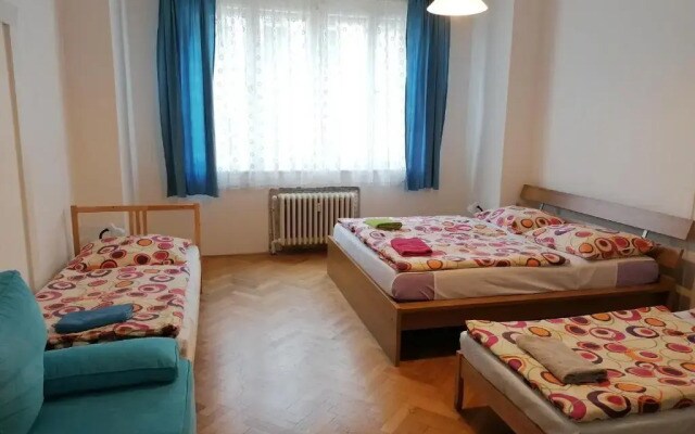 Hostel Bonvolon