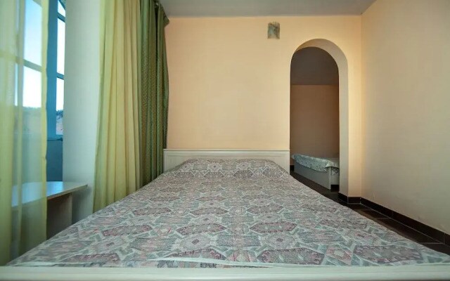 Hotel Mayak