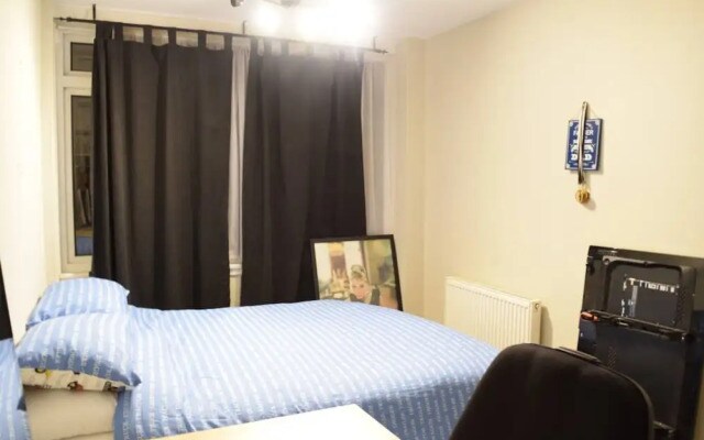 Homely 2 Bedroom House in Greenwich