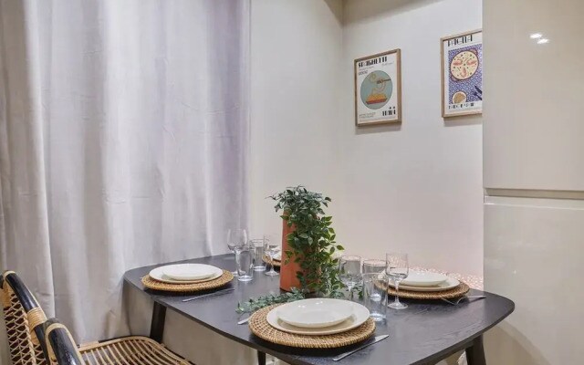 Charming Apartment Center of Paris Montmartre