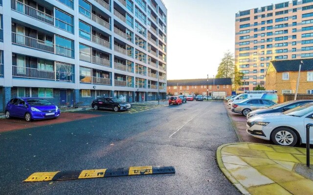 Modern 1 Bed - Close to City Centre