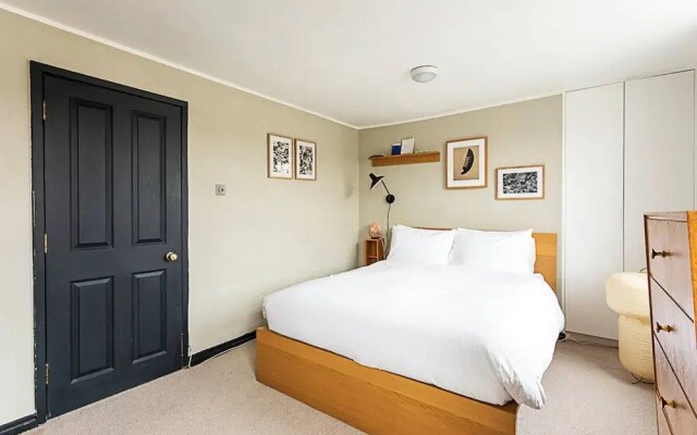 Gorgeous Hoxton Flat