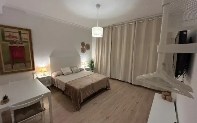 Rooms Rey junto a Plaza España