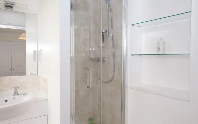 A Place Like Home - Comfortable Apartment in Paddington