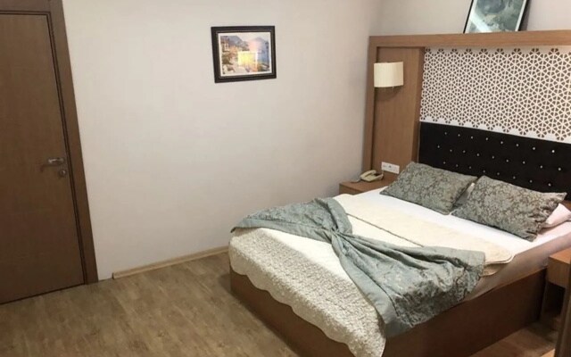 Grand Milan Hotel