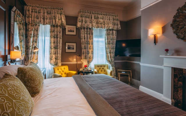 11 Cadogan Gardens and The Apartments