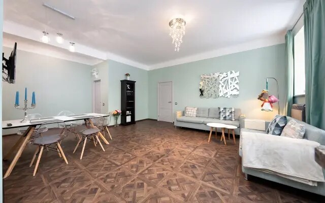 Zolotogo Treugolnika Apartments