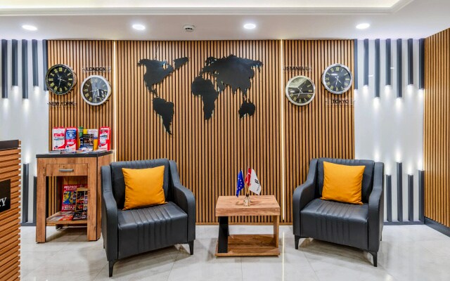 Отель Roys Hotel & Suites