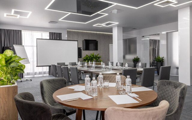 Отель Параллель Parallel Congress by Stellar Hotels