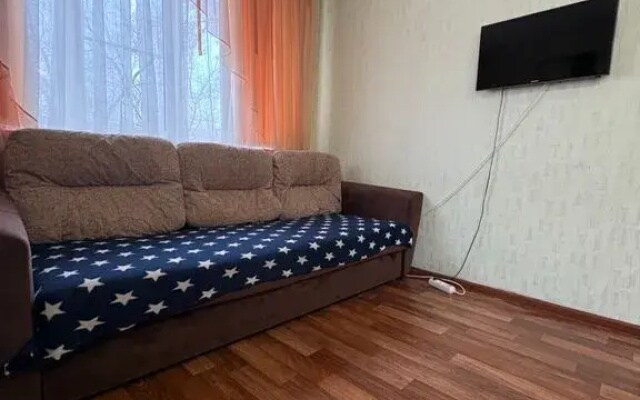 Квартира для командировочных рядом с заводами Лукойл, Каустик;