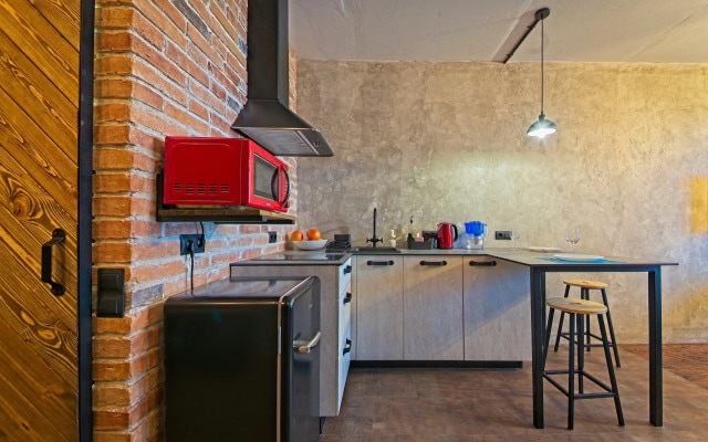 Апартаменты AtHome Bratskaya