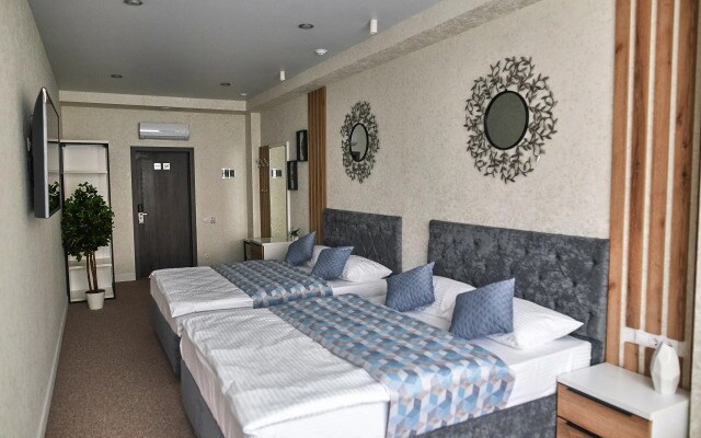 Отель July Hotel