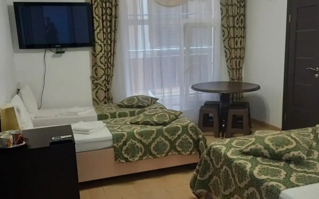 Отель Астра