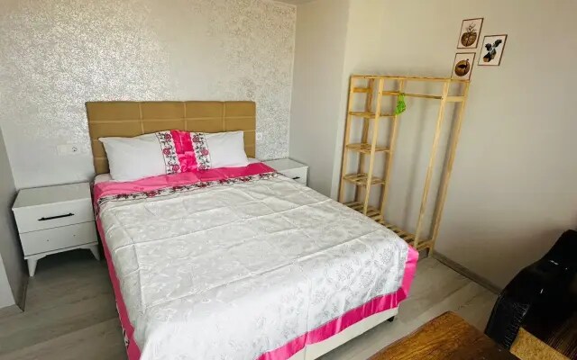 Отель Airport Black Sea Hotel & Restaurant