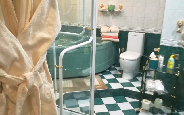 S Saunoj Na Bolshoy Konyushennoj Apartments