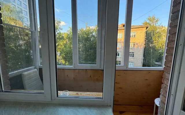 Квартира на Конституции 1