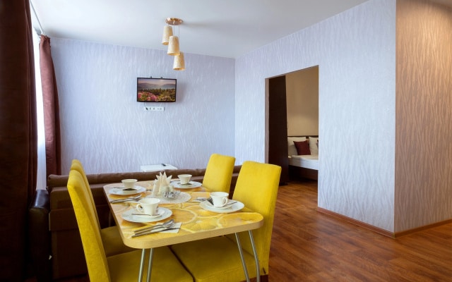 Апартаменты Hotel Home на Проспекте Ленина 112