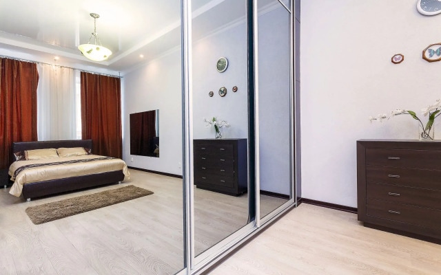 Apartments Deluxe on Karla Marksa Street - Minsk