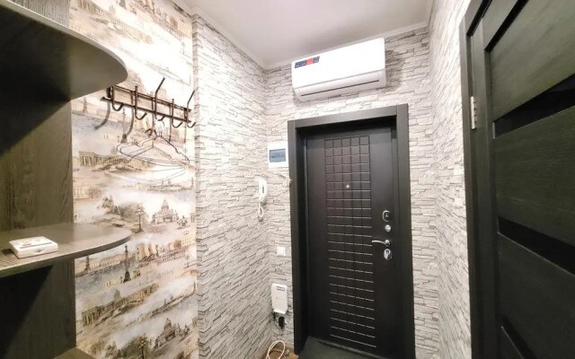 Апартаменты Prince Apartments на ПроспектеСтроителей 18 (180)