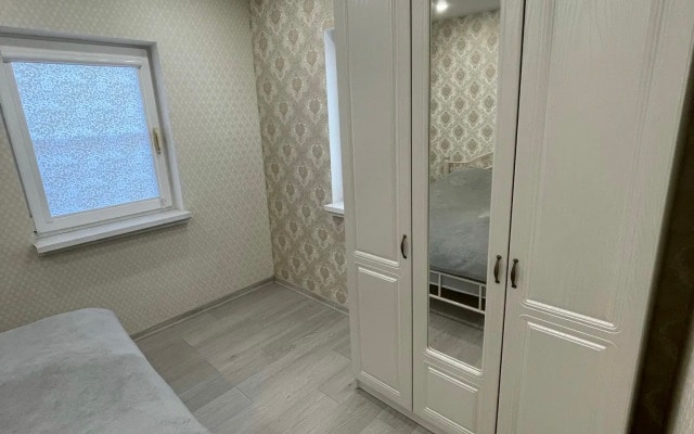 Crystal Private House