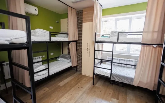 RE hostel Premium