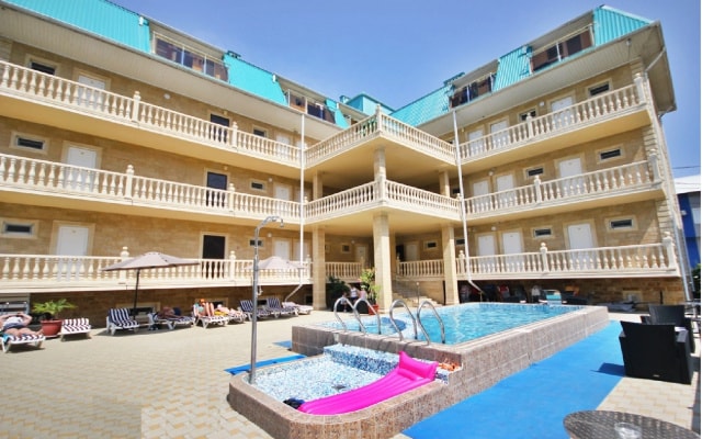Zabava Country Club