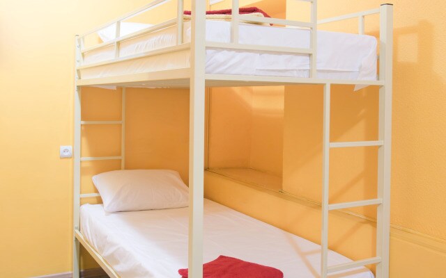 Liniya Hostel