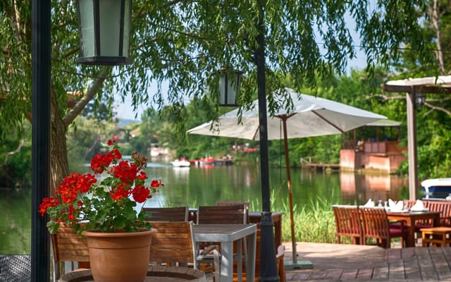 Wineport Lodge Agva Riverside Hotel & Winery