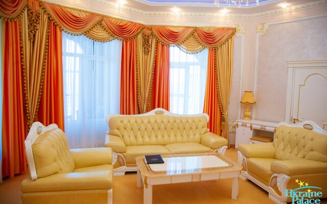 Отель Палас