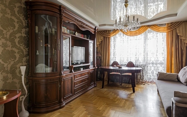 Квартира С тремя Комнатами и Кухней на Немиге
