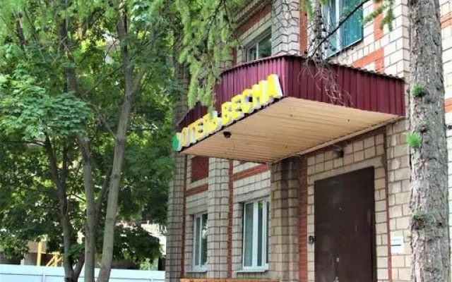 Отель Весна