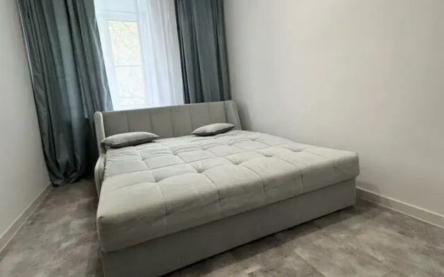 Квартира на Портовом переулке 8