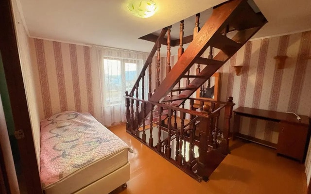 Частный дом 128 Веселая Компания