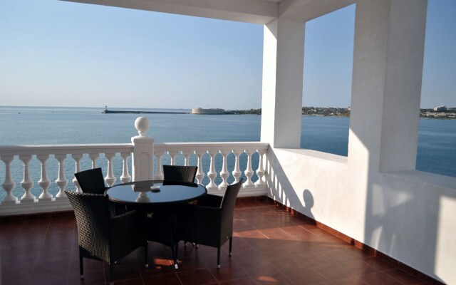Отель Хрустальный Resort & Spa