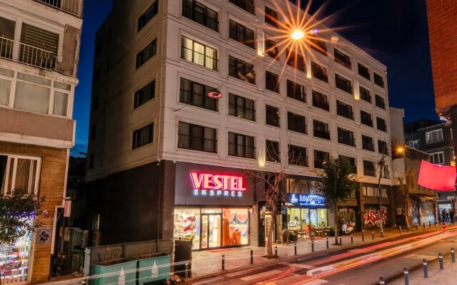 Отель Roys Hotel & Suites